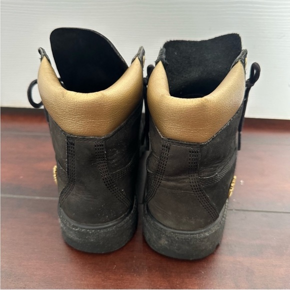 Size 6 Timberland Women’s 6” Premium Boots Black Gold Limited Edition - Picture 6 of 12